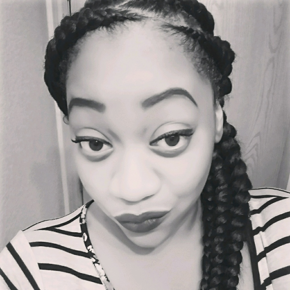Meet your Posher, Teaonna